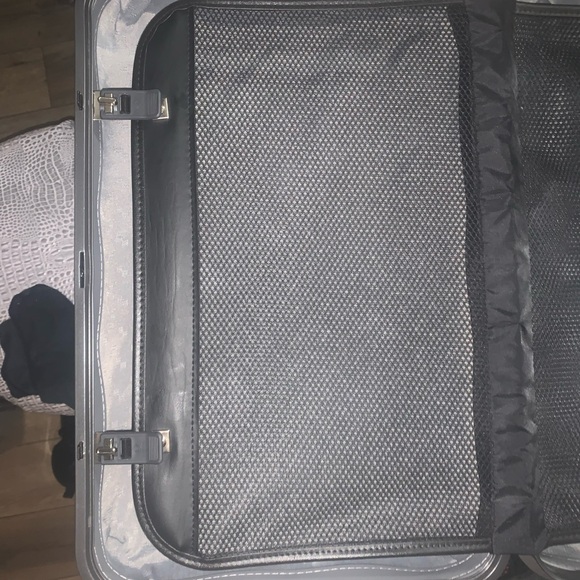 Samsonite 700 series medium size
Like new - Picture 14 of 16